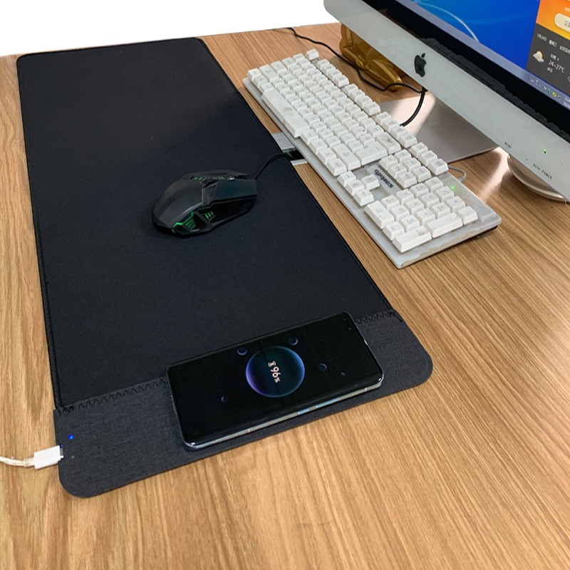  工廠熱銷15W快充手機(jī)無線充鼠標(biāo)墊批發(fā)電競(jìng)游戲網(wǎng)吧加厚電腦辦公鼠標(biāo)墊